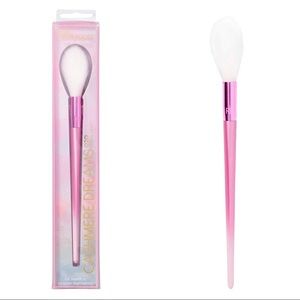 NIB Real Techniques Cashmere Dreams Collection Highlighter brush